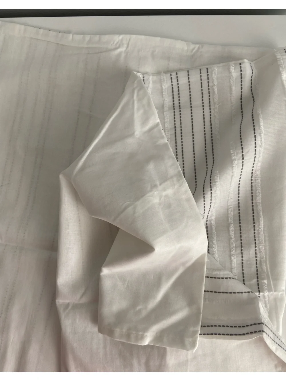King size Set 2 shams Pillowcases Cotton White Grey Stripe Texture Collection